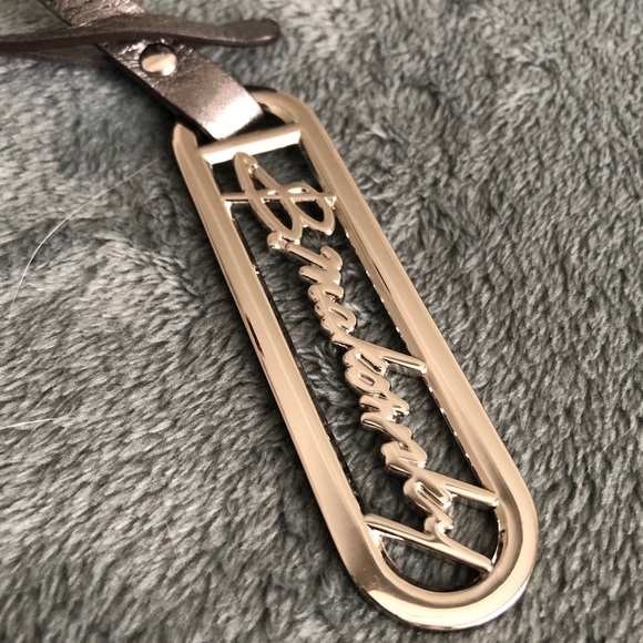 B. Makowsky purse/wallet logo charm. - Picture 3 of 3